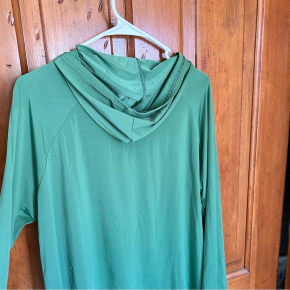 3 pack Sun shirts with hood never worn - Picture 2 of 4